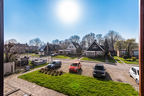 Foto - Te koop: Tussenwoning in Fijnaart